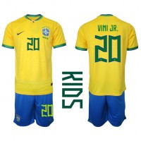 Camiseta Brasil Vinicius Junior #20 Primera Equipación para niños Mundial 2022 manga corta (+ pantalones cortos)